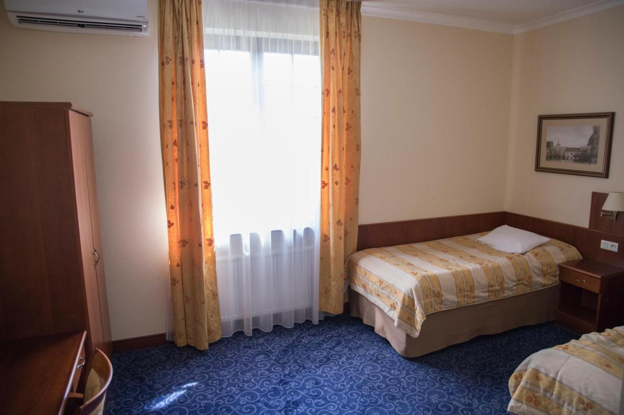 Hotel Sv. Ludmila Skalica Eksteriør billede